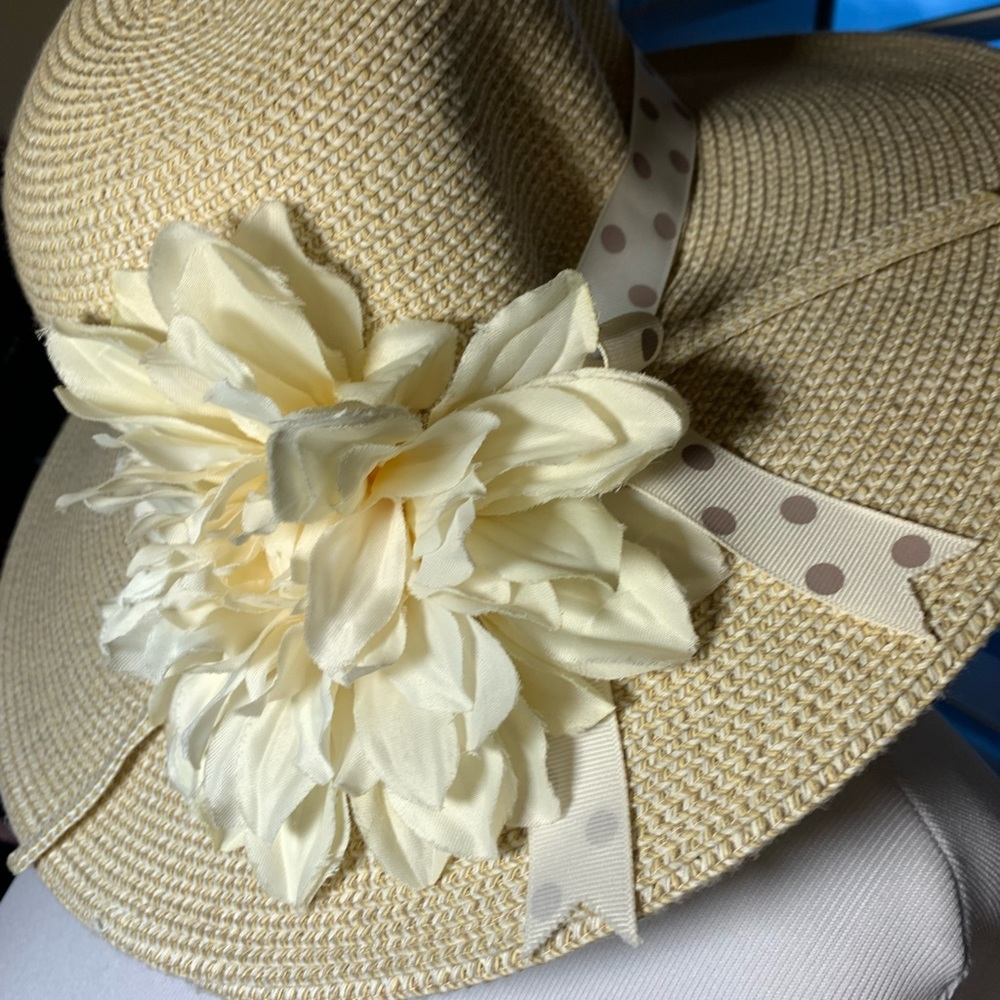 Cream Color Custom made Hat. Springtime - Picture 2 of 5